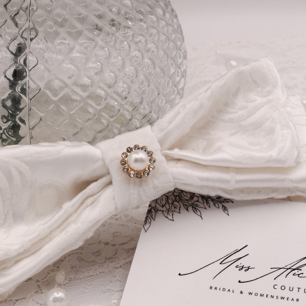 Dahlia Mini Bow | Soft White Ivory | Hair Clip Accessory
