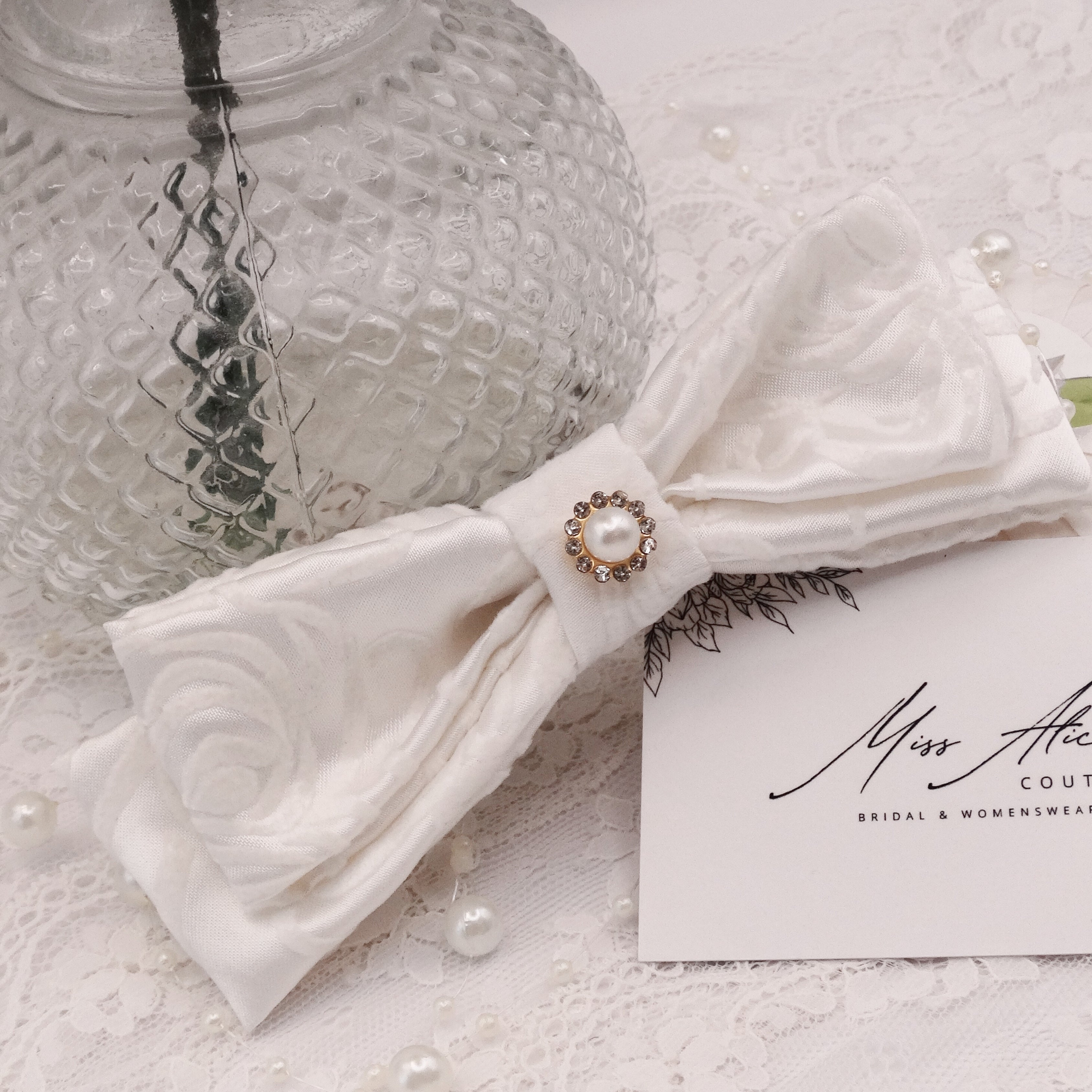 Dahlia Mini Bow | Soft White Ivory | Hair Clip Accessory
