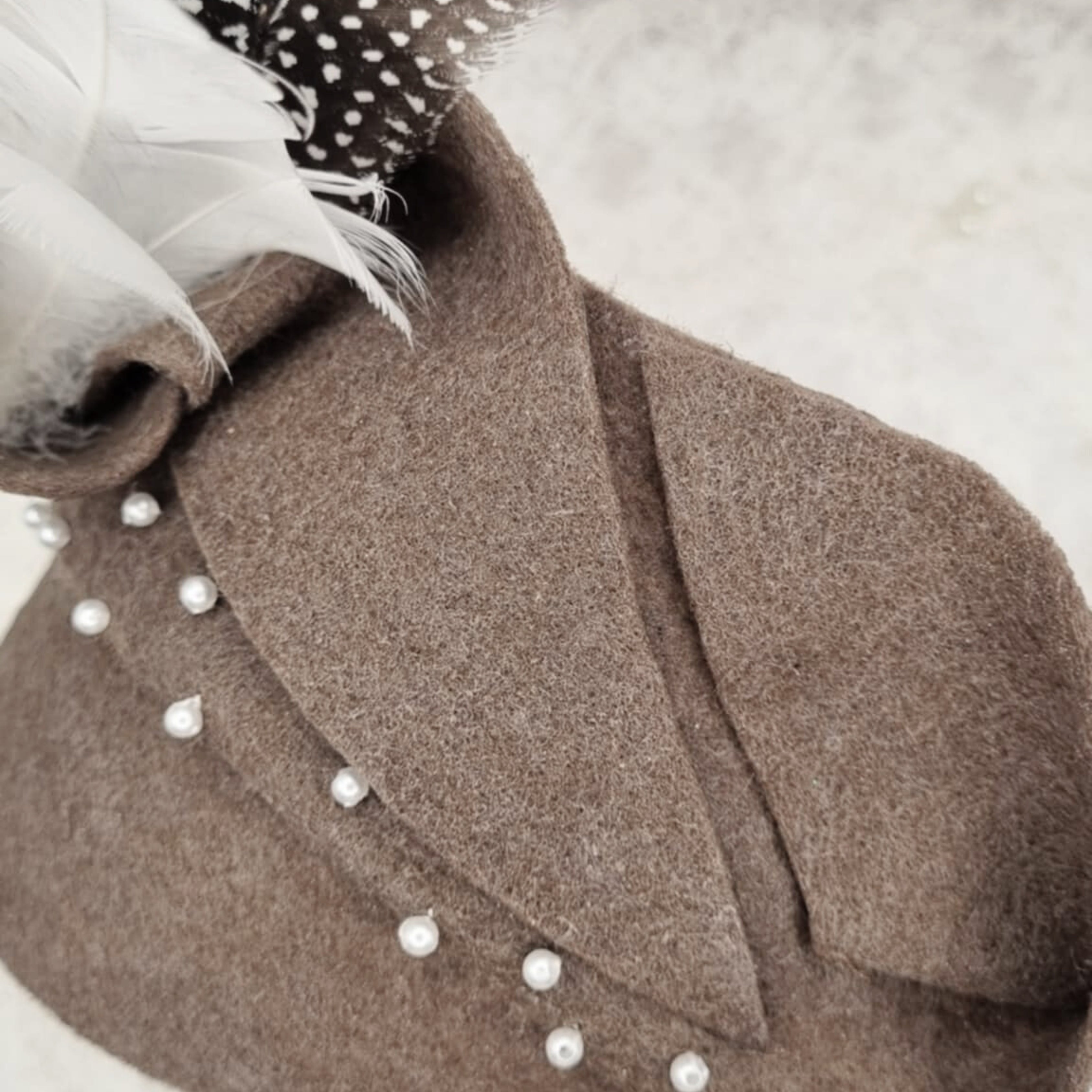 Vintage 1940s Pearl Feather Headband | Handmade Brown Felt Hairpiece | Ladies Day Headband | Timeless Old Hollywood Style