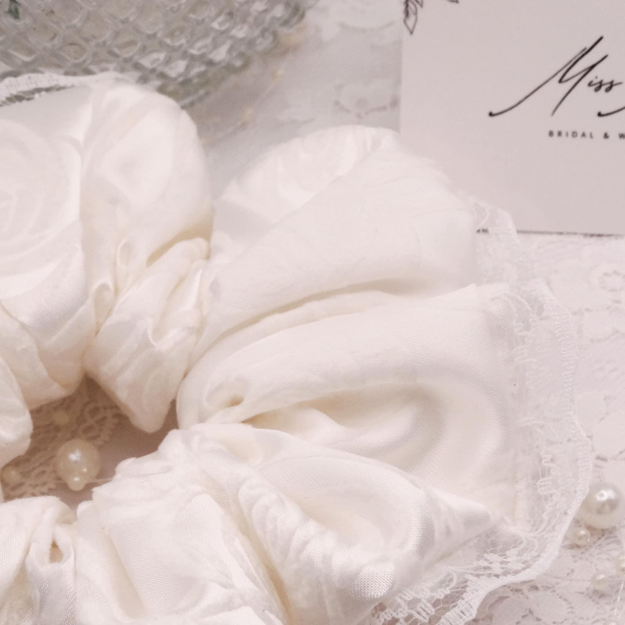 Dahlia Soft White Ivory Scrunchie | Detailed flowers with Lace Trim