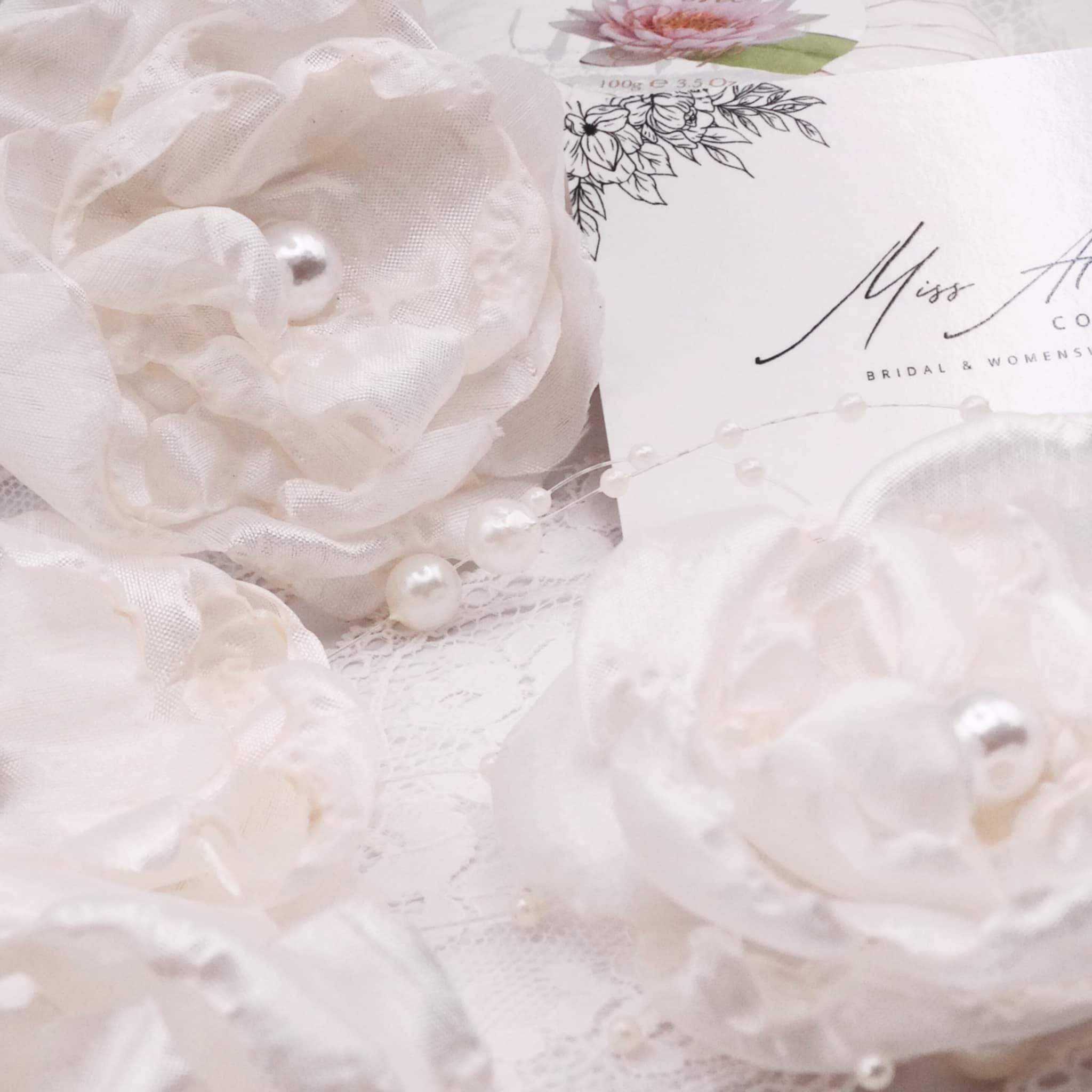Primrose Silk Flower Hair Clip | Ivory Hair Accessory