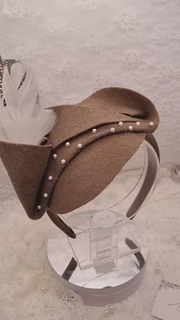 Vintage 1940s Pearl Feather Headband | Handmade Brown Felt Hairpiece | Ladies Day Headband | Timeless Old Hollywood Style